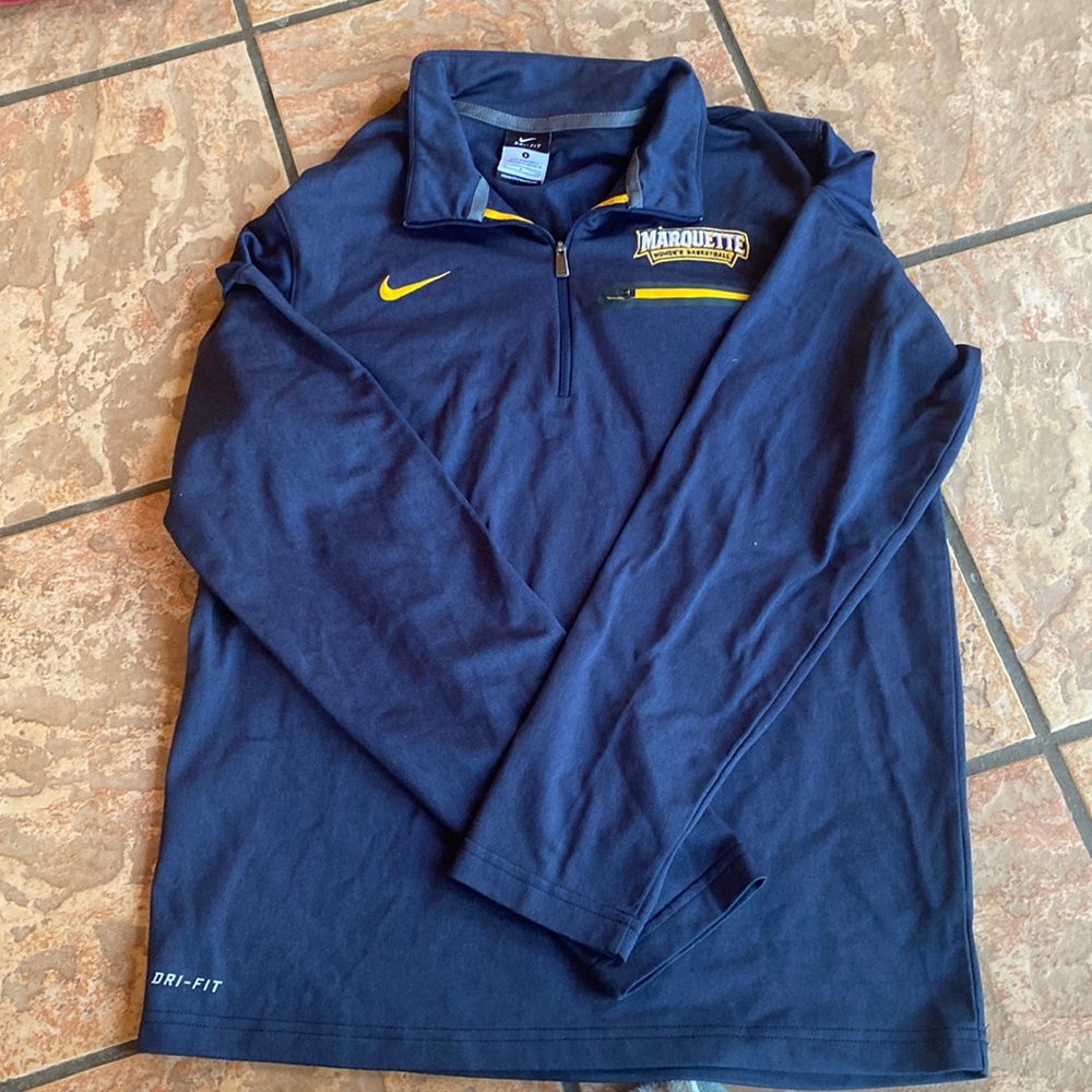 NIKE Marquette Basketball half zip